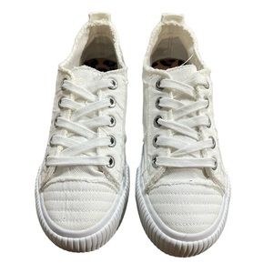 Blowfish Malibu white canvas sneakers size 7.5 EUC